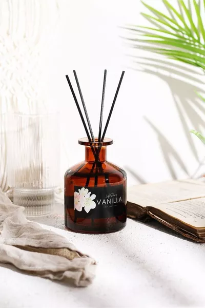 Vanilla Modern Amber Perfume with Bottle  ml