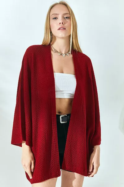 V-Neck Short Quarter Batwing Wide Sleeve Relaxed Fit Seasonal Knit Cardigan