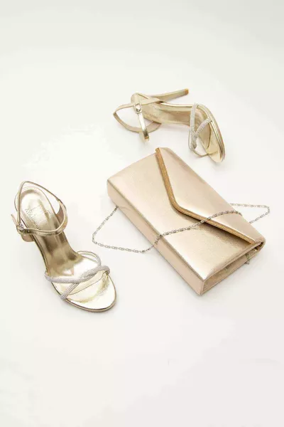 المرأة منصة الحجر مساء اللباس الأحذية والذهب حقيبة مزيج