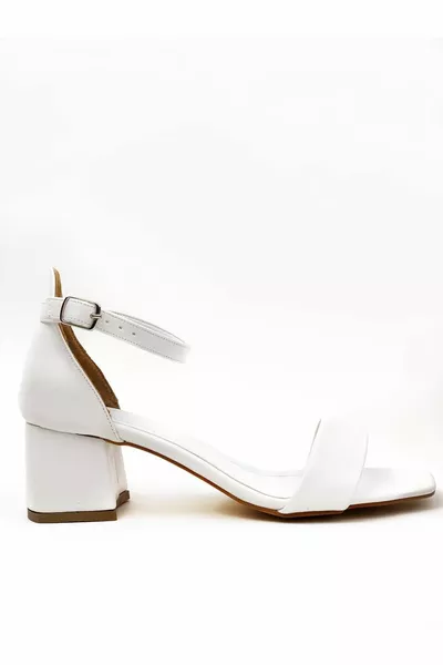 Onl المرأة الأبيض إصلاح منخفض الكعب فرقة واحدة الكاحل التعادل أحذية Lucest جديدة