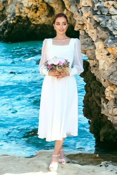 Ръкави с маншети и тюл с квадратно деколте Midi креп сватбена рокля