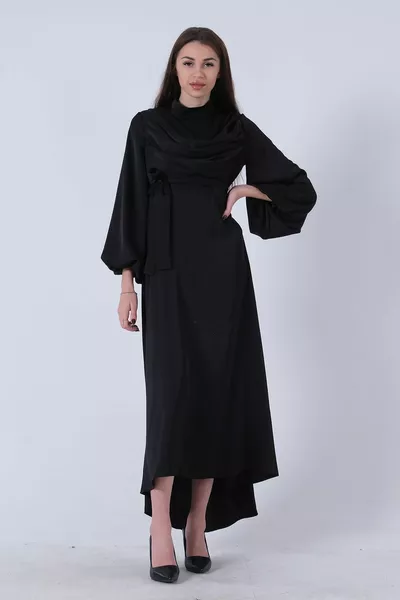 Degaje Robe hijab en satin à manches ballon noir 