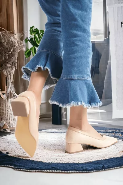 Beige Puntige Neus Hakken 4cm Casual Schoenen