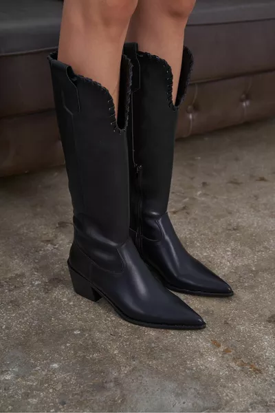 حذاء نيولاند الأسود