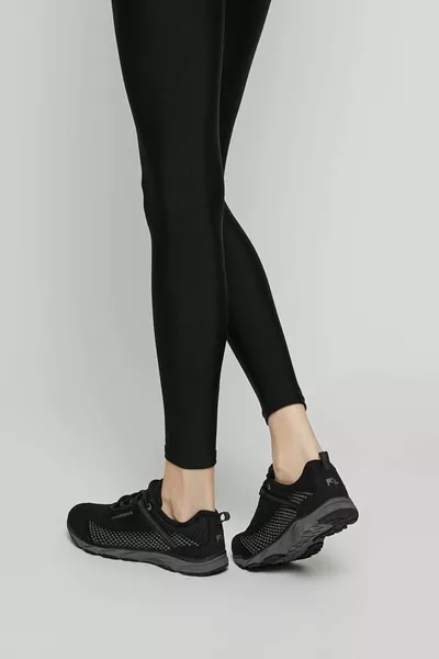 يجرؤ Wmn أحذية الجري