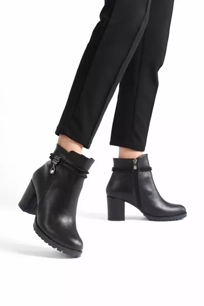 Повседневные женские сапоги на каблуке A