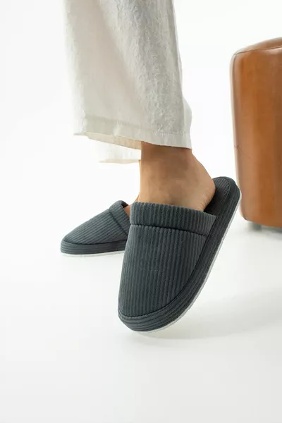 Grau Wicked Geschlossene Hausschuhe Hausschuhe (DOCHTMUSTERRICHTUNG IST VARIABEL)