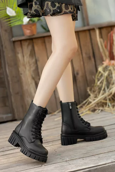 Дамски пощенски ботуши с дебела подметка с цип и връзки