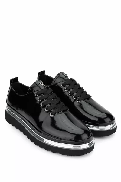 Chaussures décontractées en cuir verni noir paille pour femmes