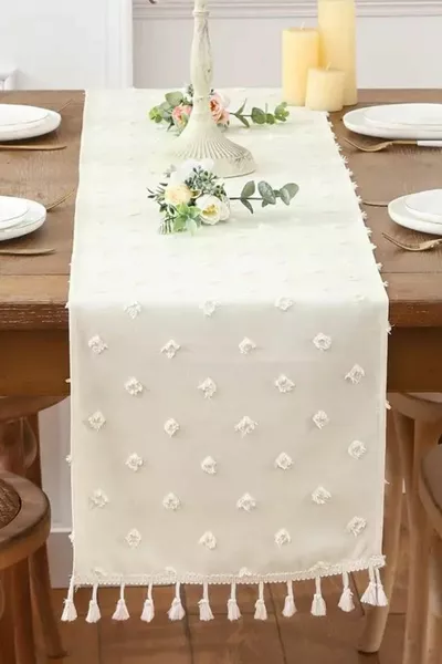 Ponpon Dokulu Püsküllü Runner  cm