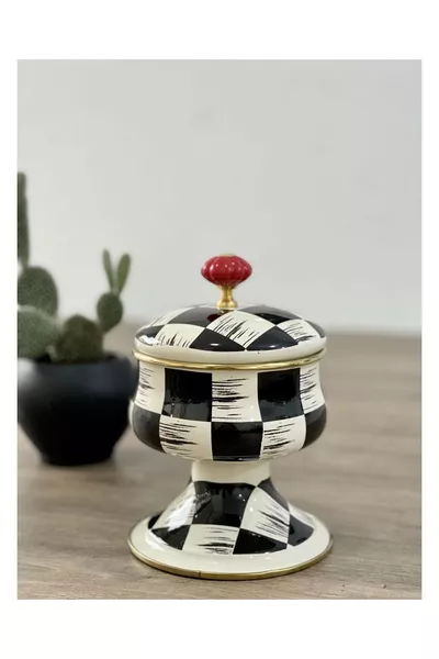 Qualita-King Емайлирана Бонбонера с Капак, Шахматен Декор