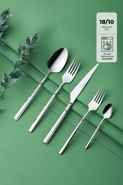 Set di posate Penta da 6 persone con forchette, cucchiai e coltelli