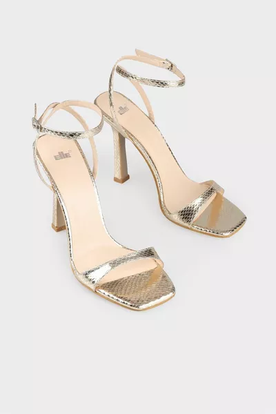 Златни дамски сандали на ток