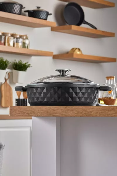 Bella Glass Lid Cast Low Pot  Cm