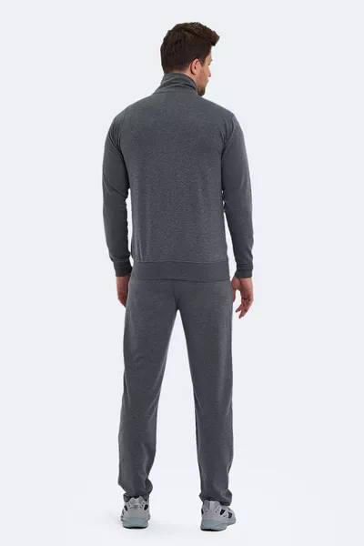 زي رياضي رجالي أونتراسايت من OKRAN