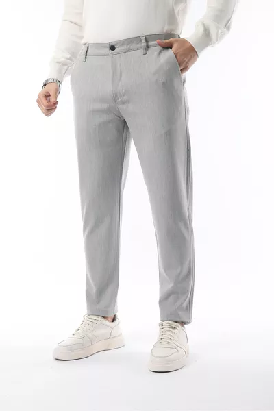 Saisonale hellgraue Slim-Fit-Hose aus elastischem Stoff