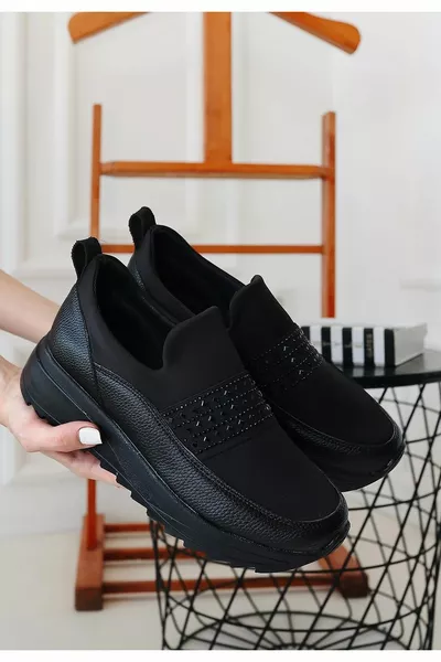 Perdente pelle nera stretch dettagliato ballerine