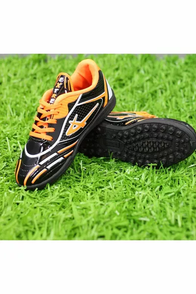 Нов сезон Екипировка Черна оранжева лачена кожа Обувки с връзки Astroturf Футболни обувки