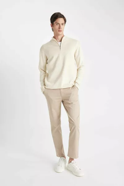 Standart Fit Normal Kesim Dik Yaka Fermuarlı Basic Düz Triko Kazak wn