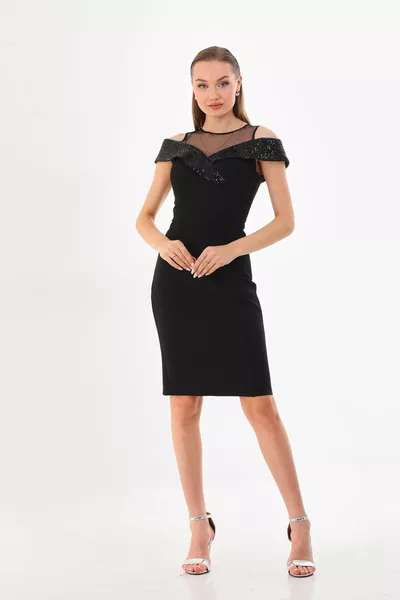 Abito dettagliato in pizzo con paillettes