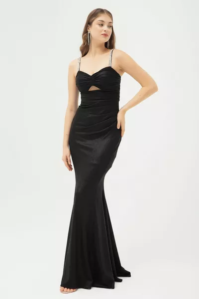 Langes Abendkleid mit schwarzem Steinriemen für Damen