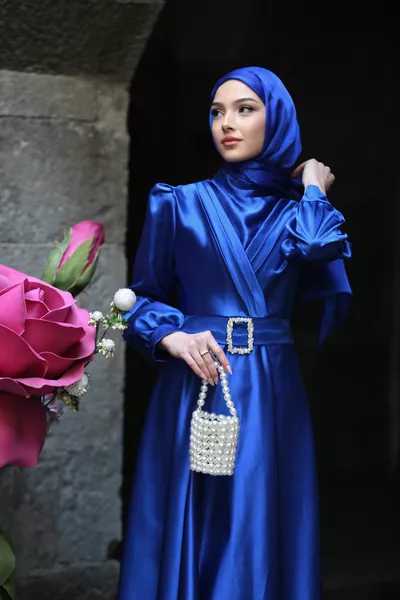 نسائي ساكس أزرق ساتان ميا الحجاب فساتين السهرة