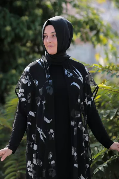 Вечернее платье из фатина и песочного шифона больших размеров с принтом из фатина