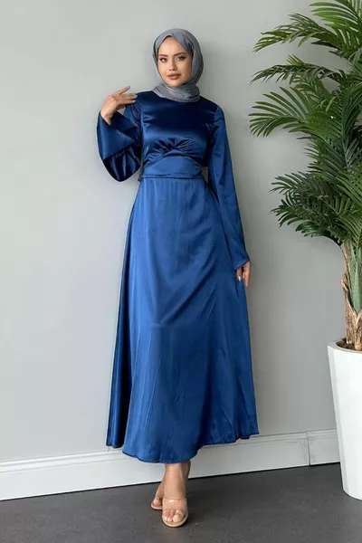 ظهر قطري الساتان مساء اللباس الأزرق الداكن