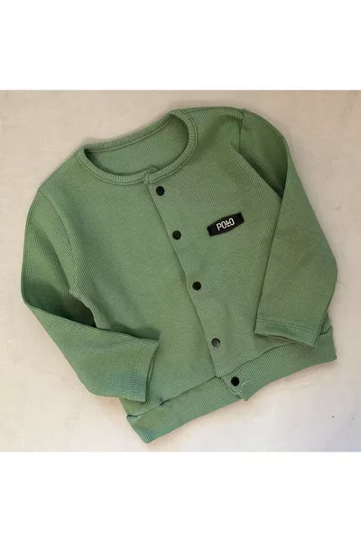 Сезонный вязаный кардиган на кнопках