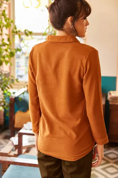 قميص مخملي نسائي بني 