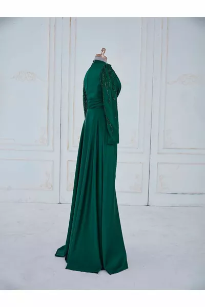 Вечерни рокли на Адел