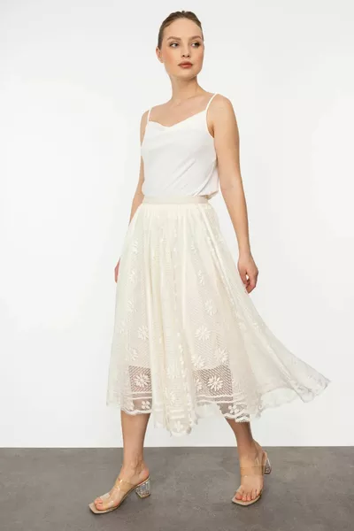 Spitzenrock mit elastischem Bund