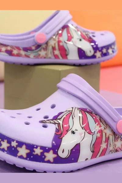 الفتيات كروكس نموذج يونيكورن منقوشة عدم الانزلاق الوحيد الشاطئ بركة البحر الصنادل النعال