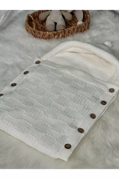 Плетен бебешки одеяло с ивици, вътрешна част от велсофт