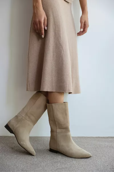 Ari Женские сапоги на коротком каблуке из натуральной кожи ivri - BEIGE Suede