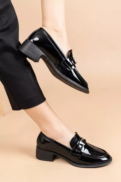 Portos zwarte lakleren loafer voor dames