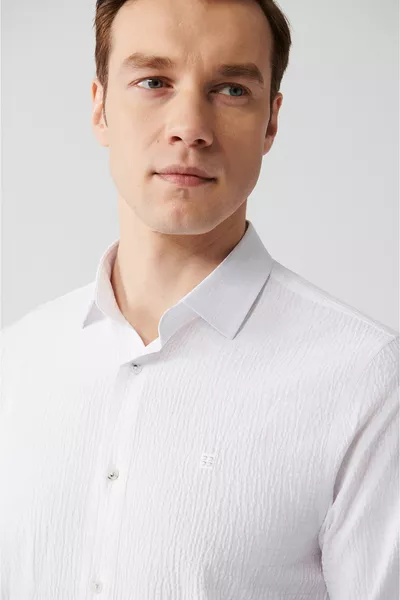 الرجال الأبيض الكلاسيكية طوق القطن تنقش قميص 