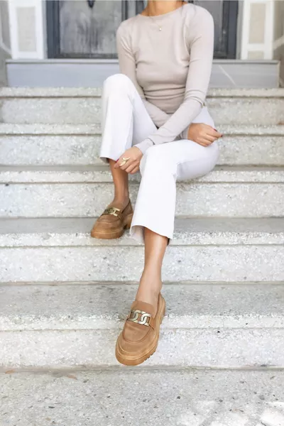 ديماتا حذاء نسائي من جلد الغزال الأسمر أكسفورد