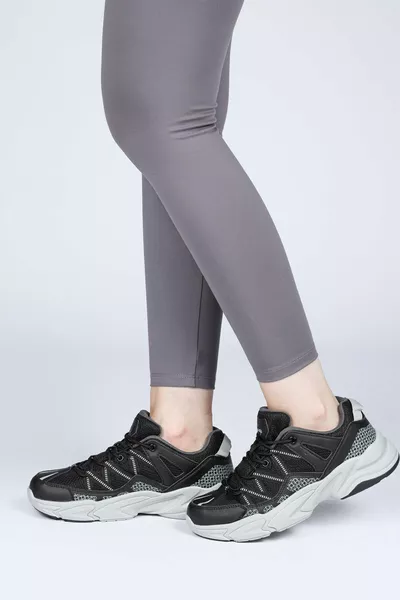  أسود - أبيض سنيكرز نسائي كاجوال