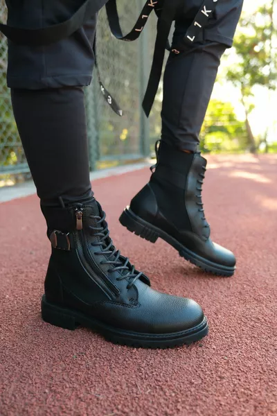 أحذية بريدية سوداء للرجال بسحاب 