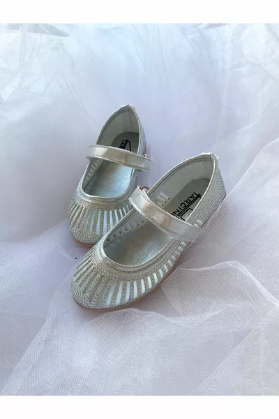 شقق الباليه للفتيات بالحجارة