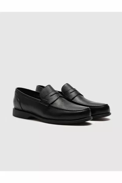 جلد طبيعي أسود أحذية الرجال المتسكعون