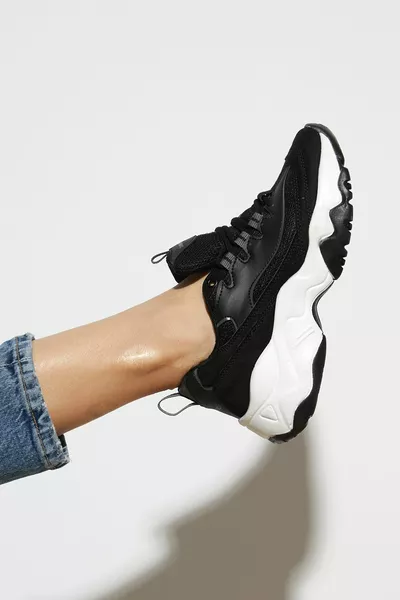 Дамски черни маратонки 