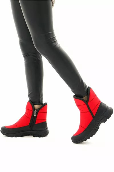 أحذية ثلجية حمراء مقاومة للماء للمرأة