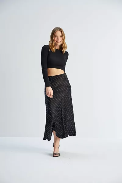 Zwarte Steen Verev Gesneden Elastische Taille Viscose Stoere Stof Midi Lengte Premium Satijnen Rok