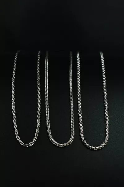 3-Piece Twisted Fox and Knitted Chain Necklace Set