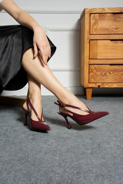 Damen Doppelschal Burgunderrotes Lackleder mit spitzer Zehenpartie Heels Russel