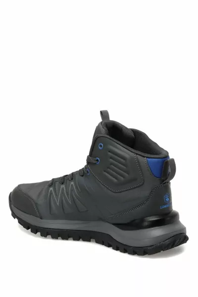 أحذية خارجية مقاومة للماء