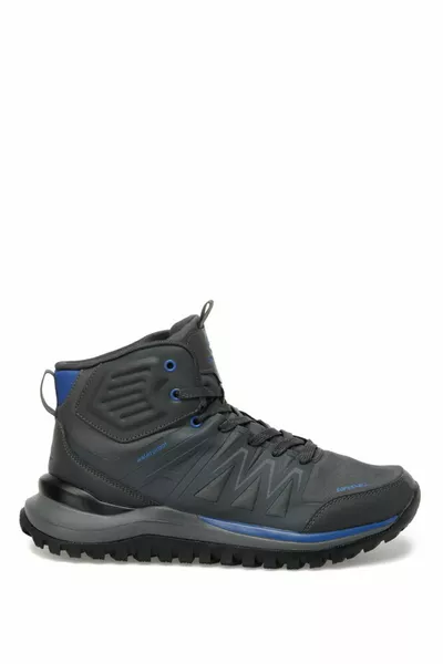 أحذية خارجية مقاومة للماء