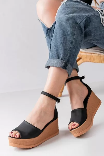 Женские босоножки на каблуке с подкладкой